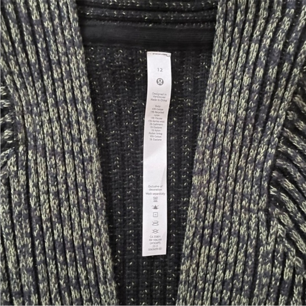 lululemon athletica Cotton-Cashmere Blend Sweater Wrap - Picture 4 of 8